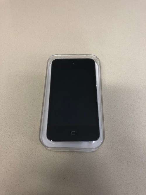 Apple iPod Touch 4th Generation 8GB (Offers Accepted)